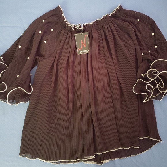 Black blouse - Picture 2 of 3